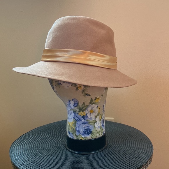 Classic VTG Camel Tan Wool Fedora Hat - Picture 4 of 9